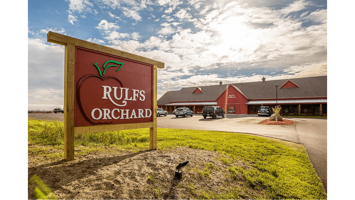Rulfs Orchard u-pick farm in Peru, NY